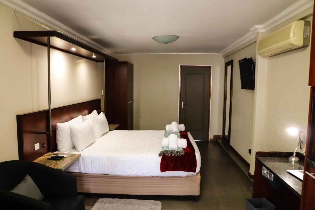 Aps Guesthouse ウィントフーク エクステリア 写真